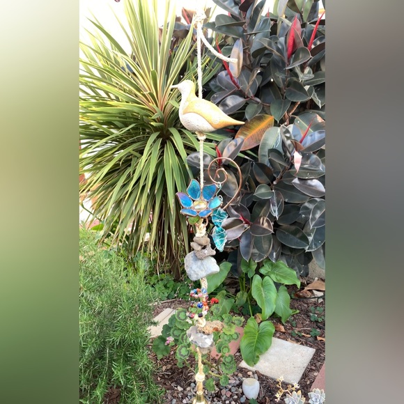 Magic Garden Bird w/ Stained Glass Water Lilly Sea Rocks Wind Chime Sun Catcher - Picture 3 of 13